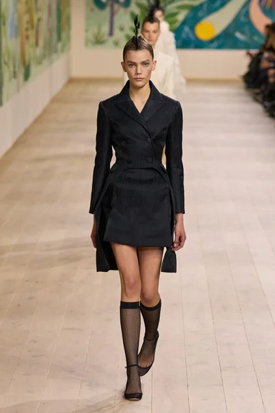Look 9